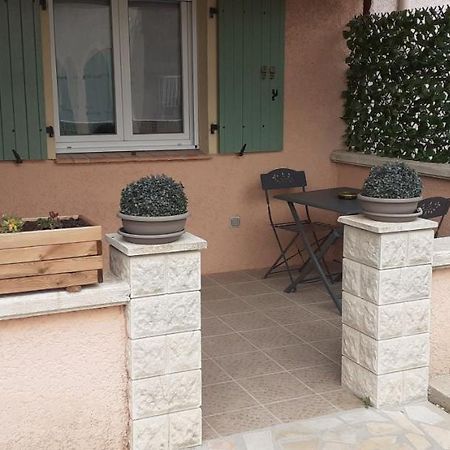 Вилла Maisonnette Au Pied De La Garrigue Bernis Экстерьер фото