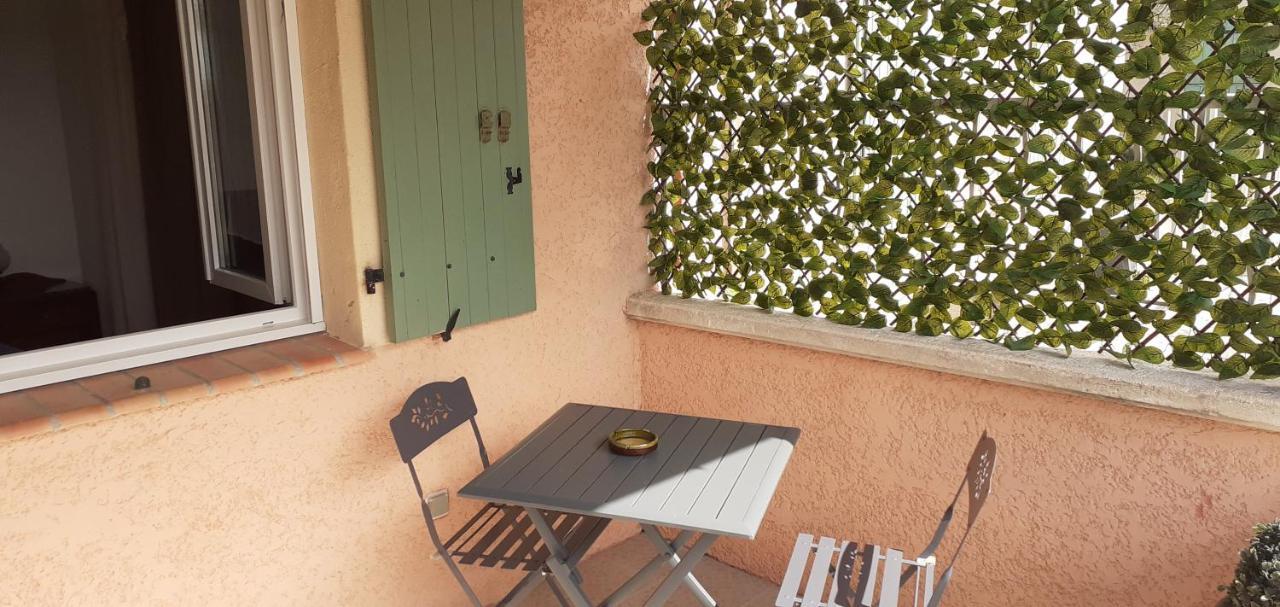Вилла Maisonnette Au Pied De La Garrigue Bernis Экстерьер фото
