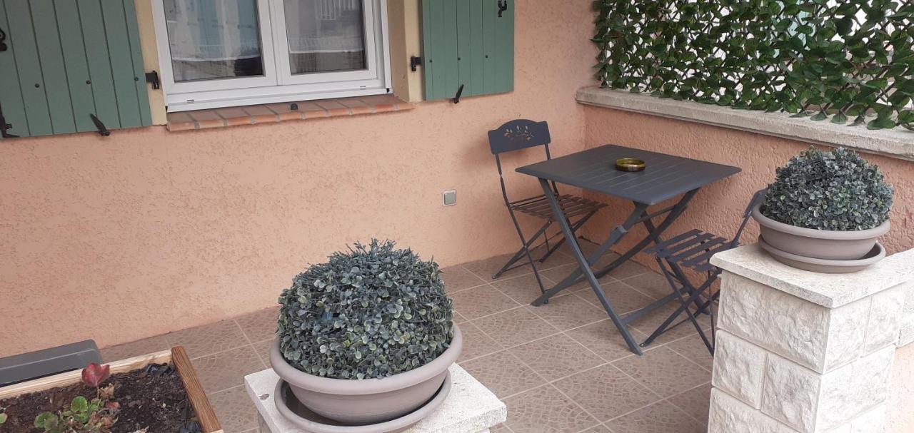 Вилла Maisonnette Au Pied De La Garrigue Bernis Экстерьер фото