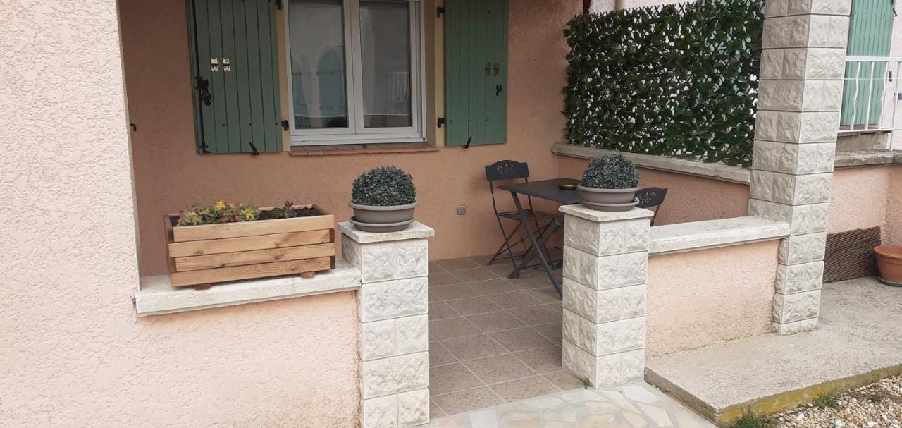 Вилла Maisonnette Au Pied De La Garrigue Bernis Экстерьер фото